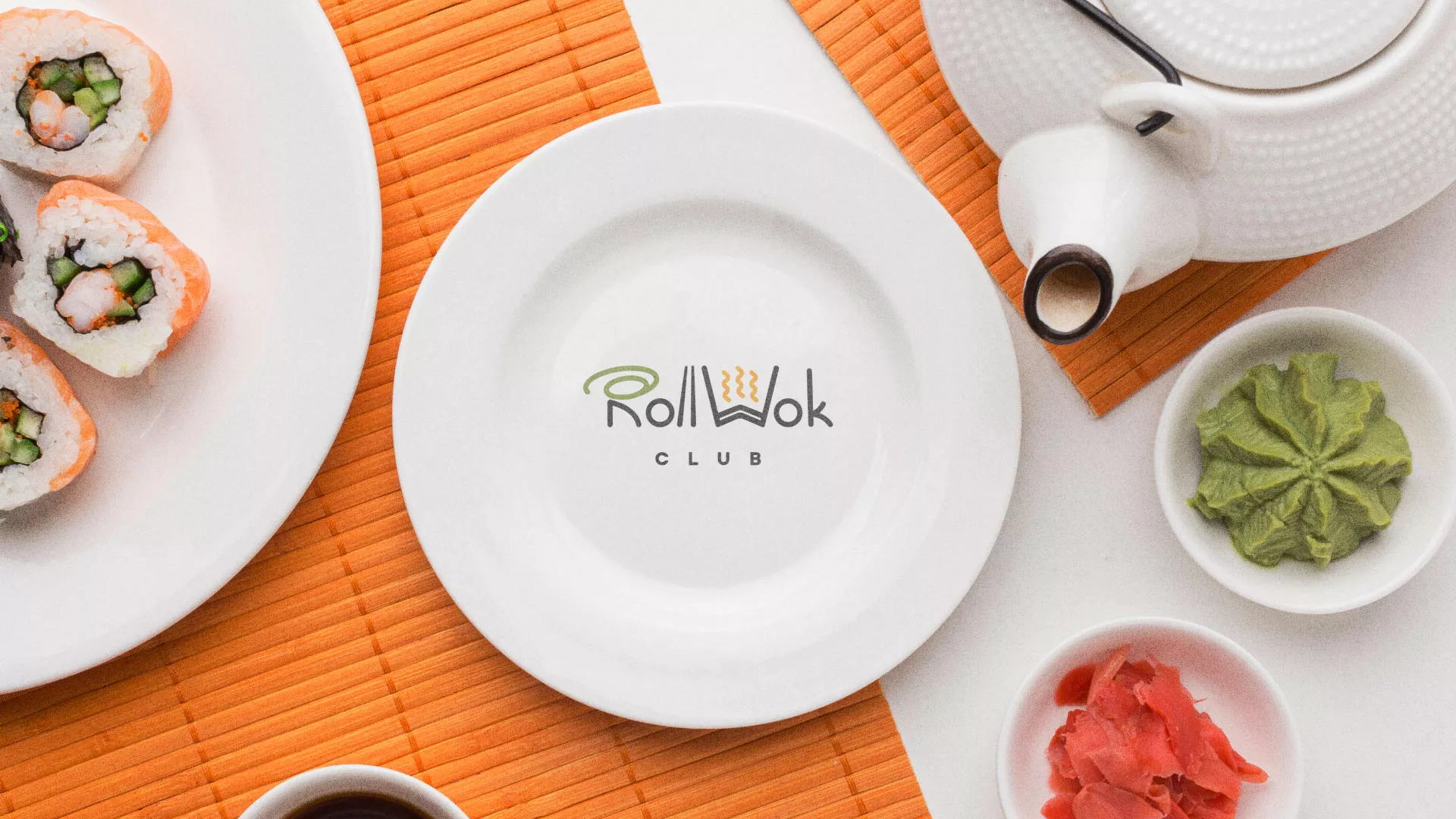 Разработка логотипа и фирменного стиля суши-бара «Roll Wok Club» в Яранске